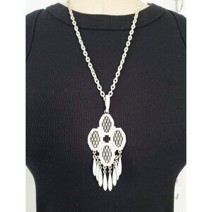 Vintage 60s/70s Quatrefoil White Enamel Statement Necklace